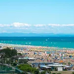 Adorable For 8 People Close To The Sea شقة *