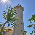 Апартаменти Adorable For 8 People Close To The Sea