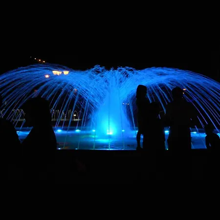 Adorable For 8 People Close To The Sea * بيبيوني