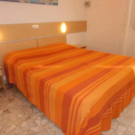 Apartment Adorable For 8 People Close To The Sea