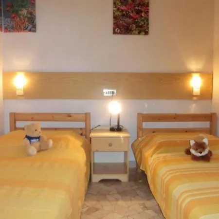 Apartment Adorable For 8 People Close To The Sea